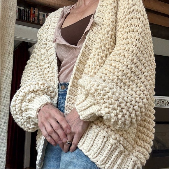 Anthropologie chunky knit cardigan - Picture 4 of 15